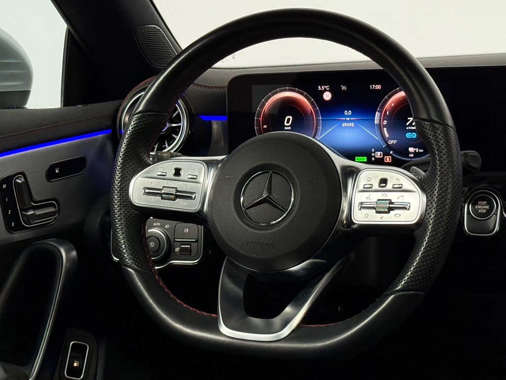 48523380-3.jpg