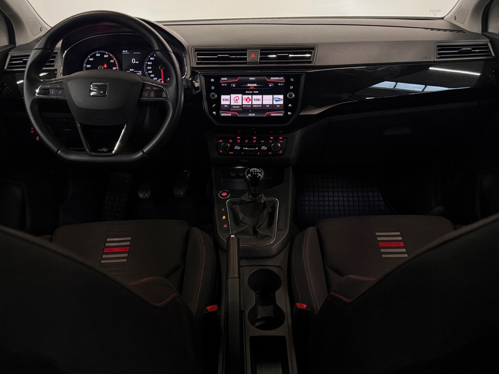 56469338-3.jpg