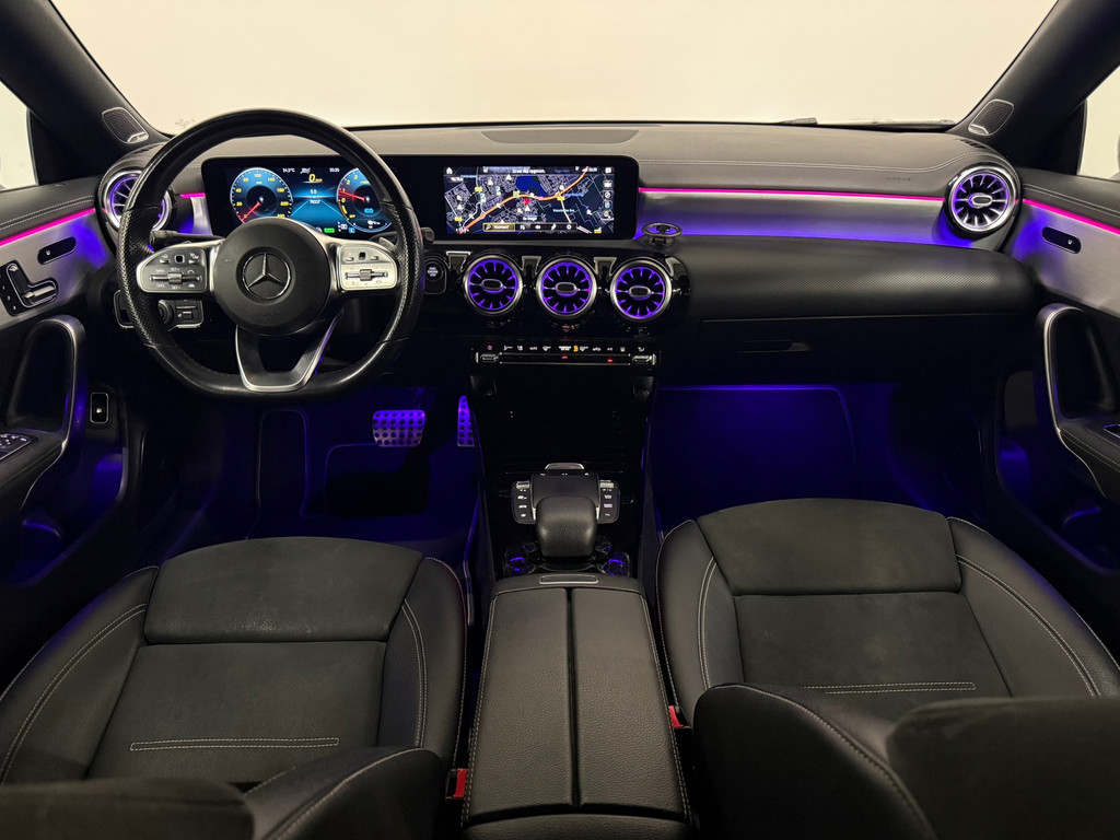 57135387-3.jpg